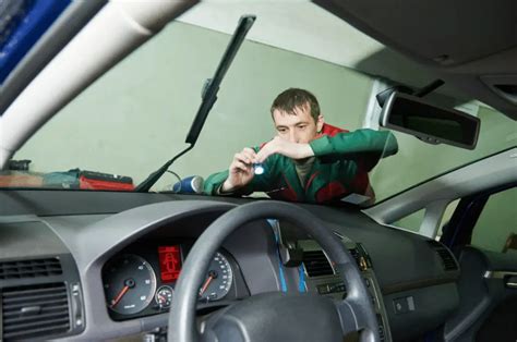 Emergency Auto Glass Repair Detroit