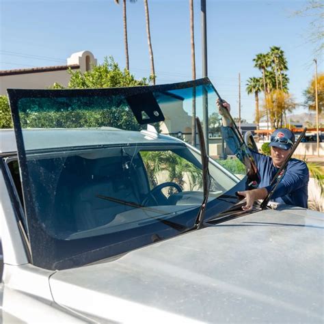 Emergency Auto Glass Repair Tampa