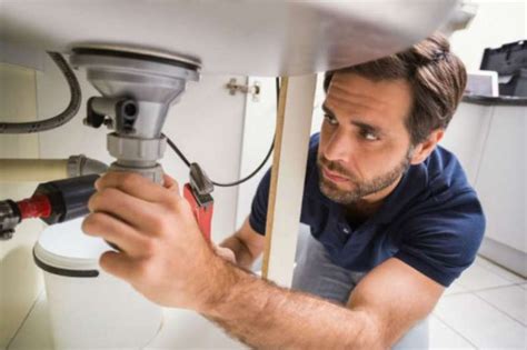 Emergency plumber services in Seattle