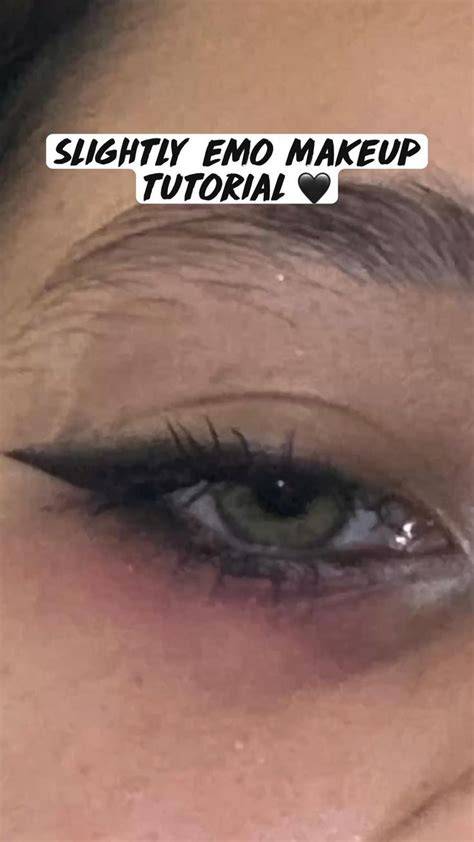 Emo Eye Makeup Preparation