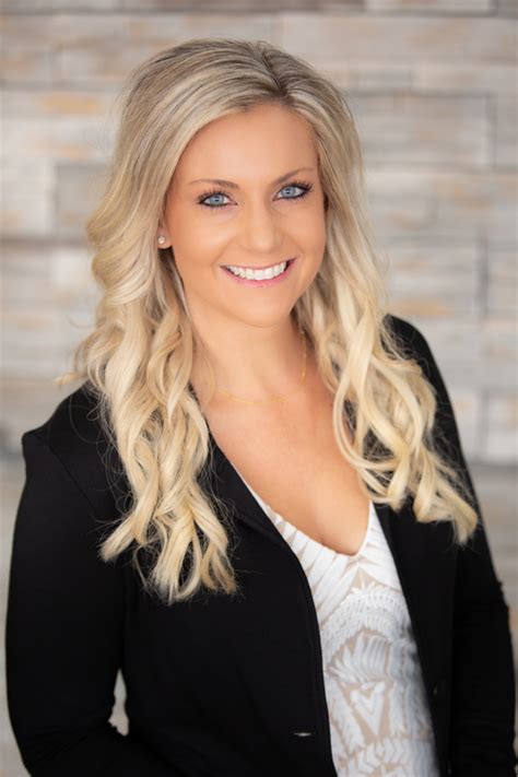 Empowering Your Career: Find Your Dream Job with the Best Employment Agent Near You