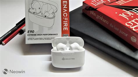 Enacfire E90 earbuds controls
