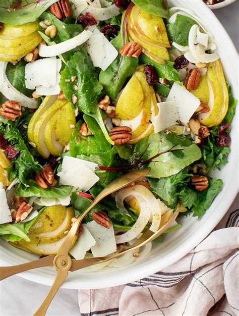 Endlessly Satisfying Winter Salad: A Timeless Favorite!