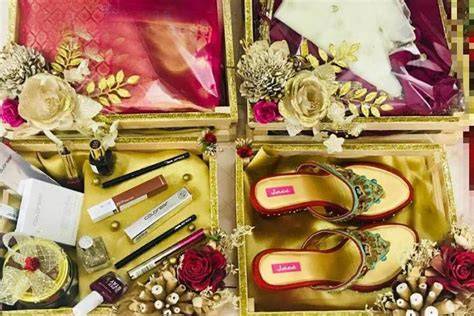 Engagement Gift Packing Ideas
