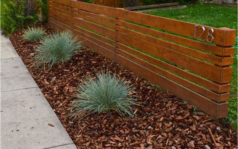 Enhance Your Front Yard Privacy With A Fence