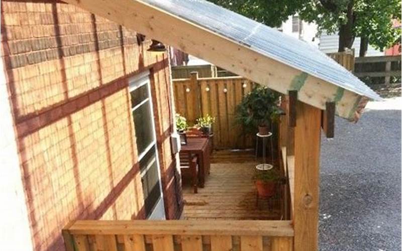 Enhance Your Privacy With A Lean-To Fence
