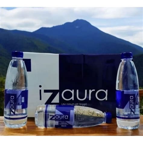 Enjoying Izaura Water