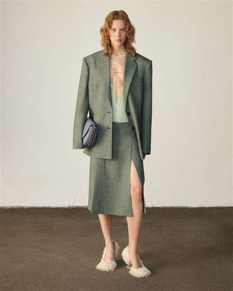 Essentials Lookbook Spring 2024