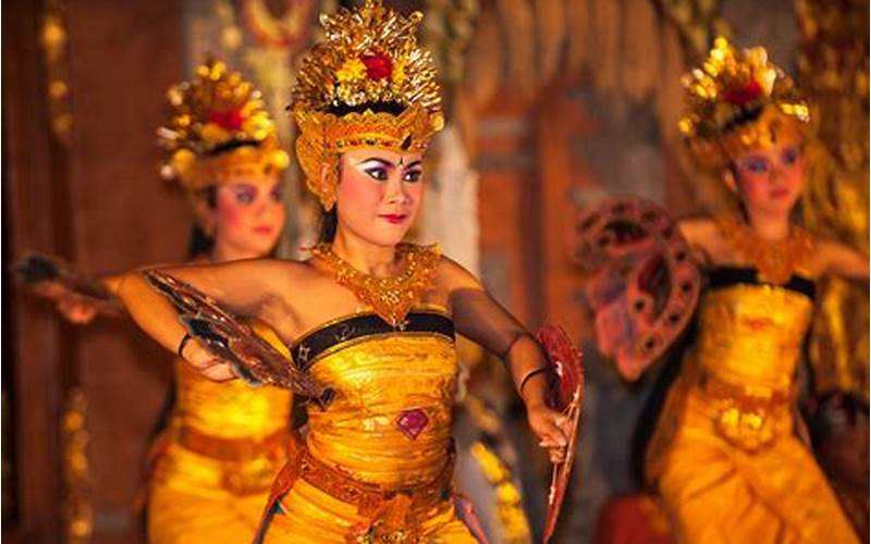 Establish Training Centers For Traditional Dances In Indonesia