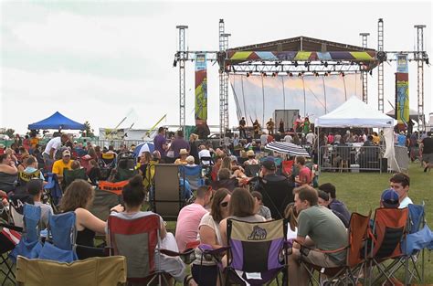 Iowa City cancels plan to resume inperson farmers markets; Cedar