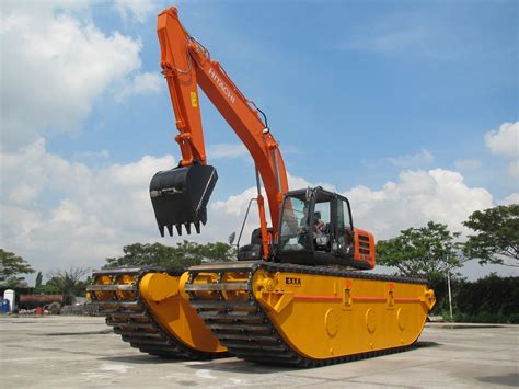 Mengenal Excavator Amfibi dan Kegunaannya