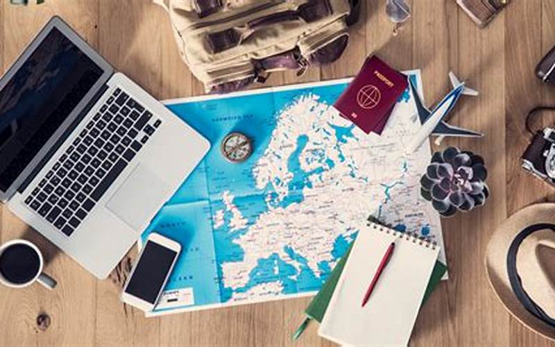 Expat Travel Planning Image