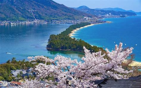 Experiencing Amanohashidate