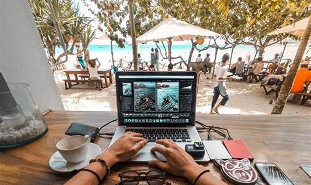 Exploring the Digital Nomad Lifestyle: How Remote Work is Transforming Traditional Living