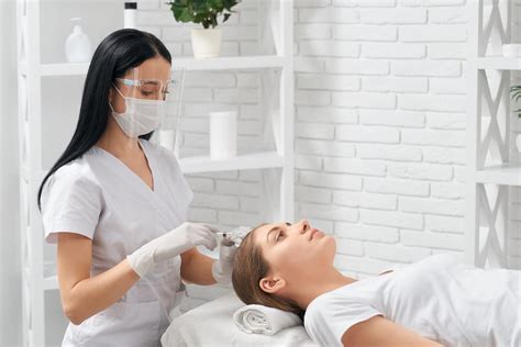 Exploring Alternative Solutions in Hair Loss