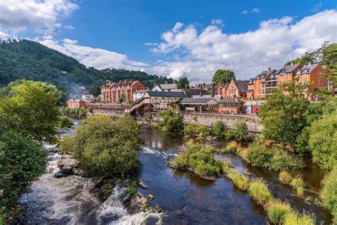 Exploring Llangollen