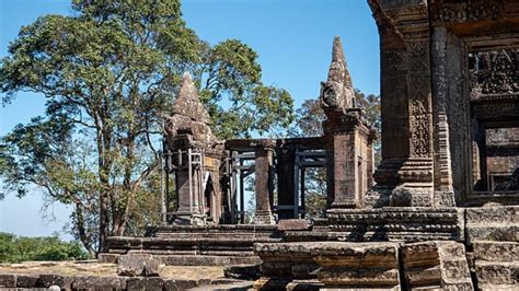 Exploring Preah Vihear Temple