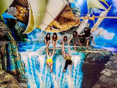 Exploring the Palace Solo