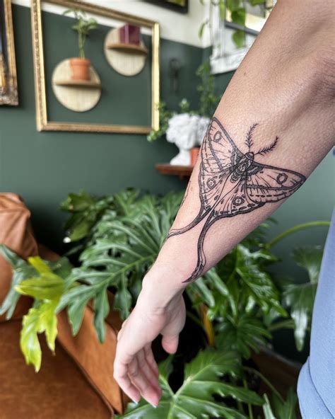 Experience the Art of Ink: Unleash Your Expression with Expressive Skin Tattoo Parlor