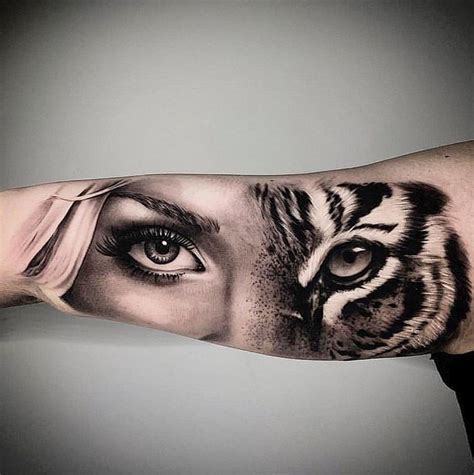 Realistic tattoo eye of the tiger. realistic tattoo 