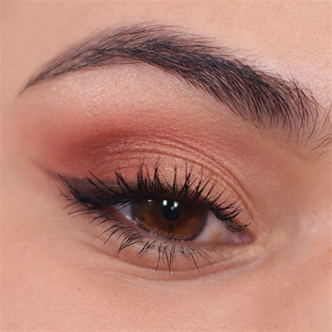 Image of eyeshadow palette