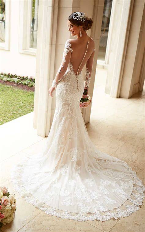 FAQs about Long Sleeve Wedding Dress Open Back Styles