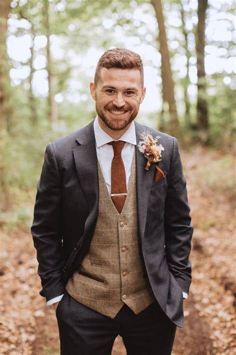Fall Wedding Navy Suit Inspiration Table