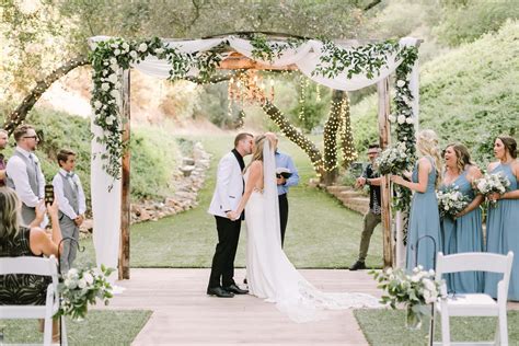 Experience the Intimacy and Romance of Fallbrook's Charming Small Wedding Venues