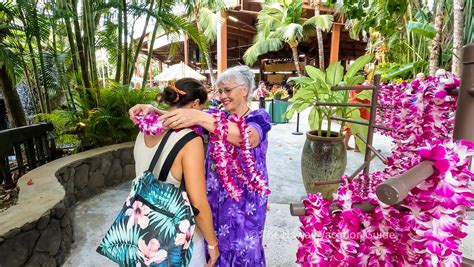 Family Lei Greeting