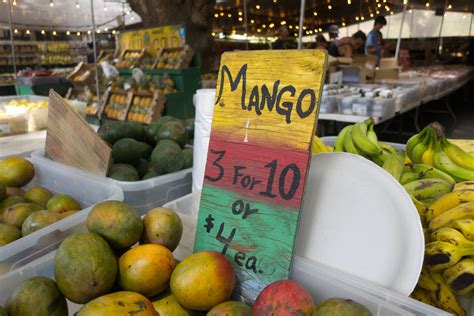 This Charming Farmers Market on Maui is Uniquely Upcountry - Hawaii