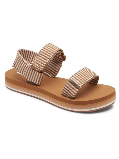 Fashion Highlights From Roxy Sandals Collection: