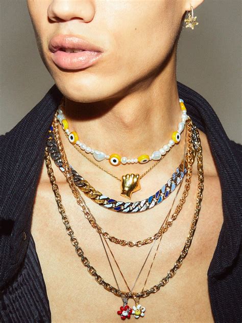 Fashion jewelry: It?s moulding people crazy