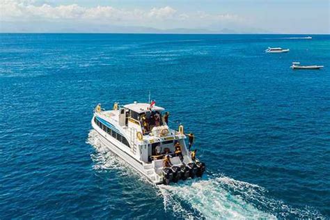 Fast boat to Nusa Penida