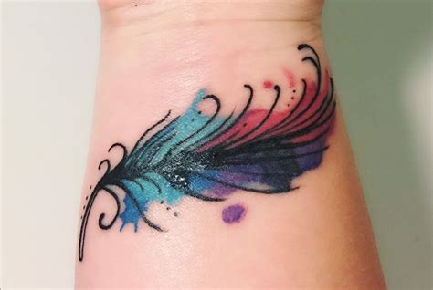 Beautiful Looking Feather tattoo designs with their