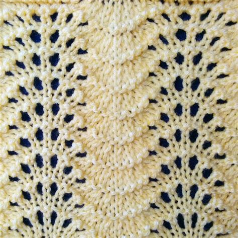 Feather  Fan Knitting Pattern
