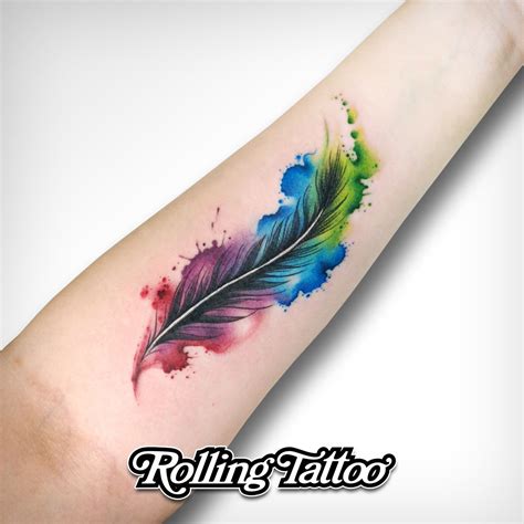 30 Fabulous Feather Tattoos For Only The Most Discerning