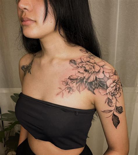 Female Tattoo Ideas Shoulder