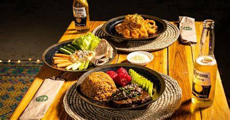 Fenix Beach Food