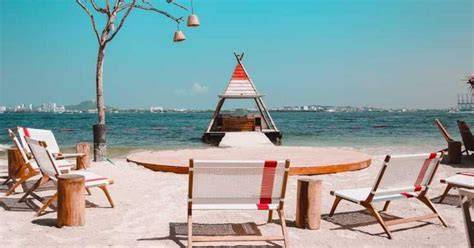 Fenix Beach Setting