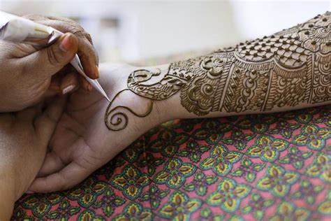 Finding Local Henna Artist