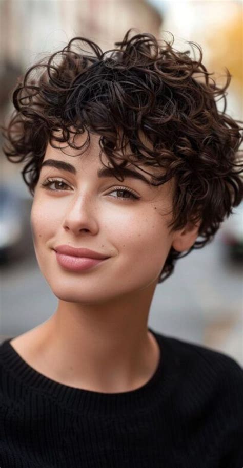 Finding Your Perfect Short Curly Haircut