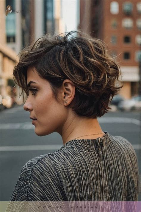 Finding Your Perfect Short Wavy Haircut