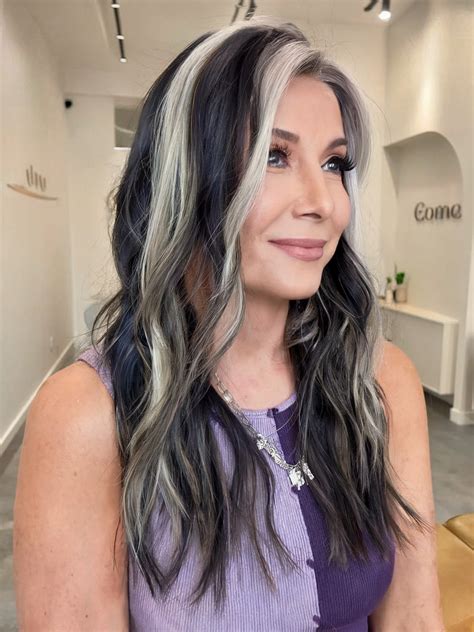 Finding Your Perfect Skunk Stripe Style