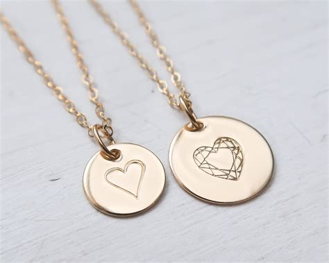 Finding the Best Heart Necklace for Her 
