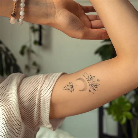 Fine Line Tattoo Artist