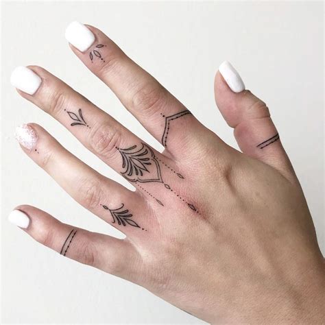 Finger tattoos and roses ️💋 ️ Hand tattoos, Finger