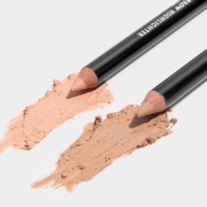 Finish with a brows and highlighter