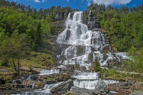 Flam Tvindefossen Waterfalls Tour Review: Is it Worth it?