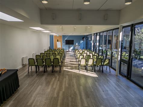 Flexible function room