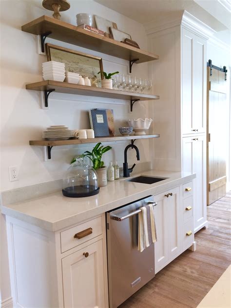 15 Beautiful Kitchen Designs with Floating Shelves Rilane